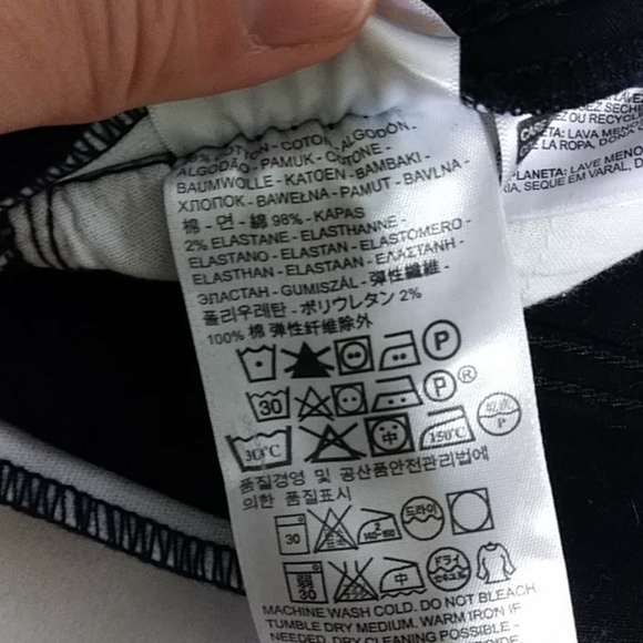 Levi's Stretchy Black Skinny Jeans - Picture 5 of 5